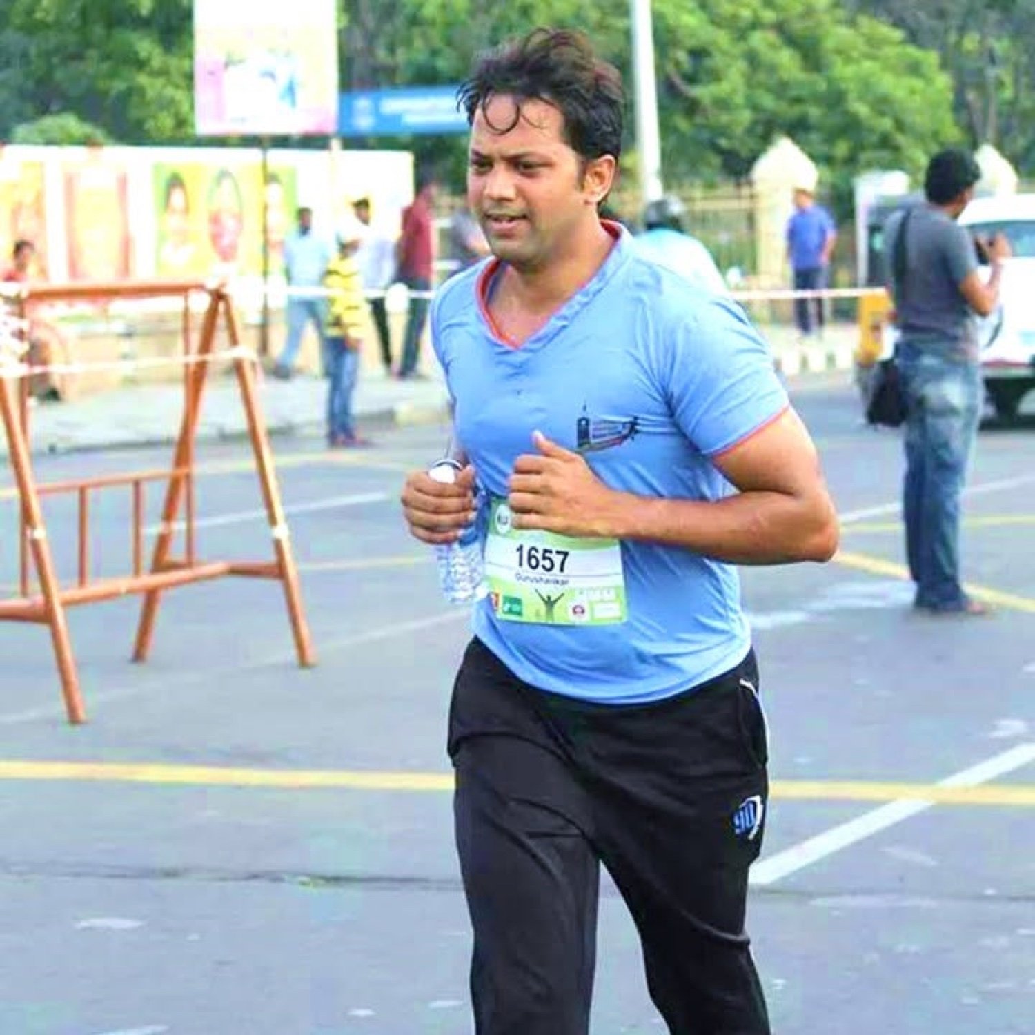 Gurushankar Mohan running a marathon
